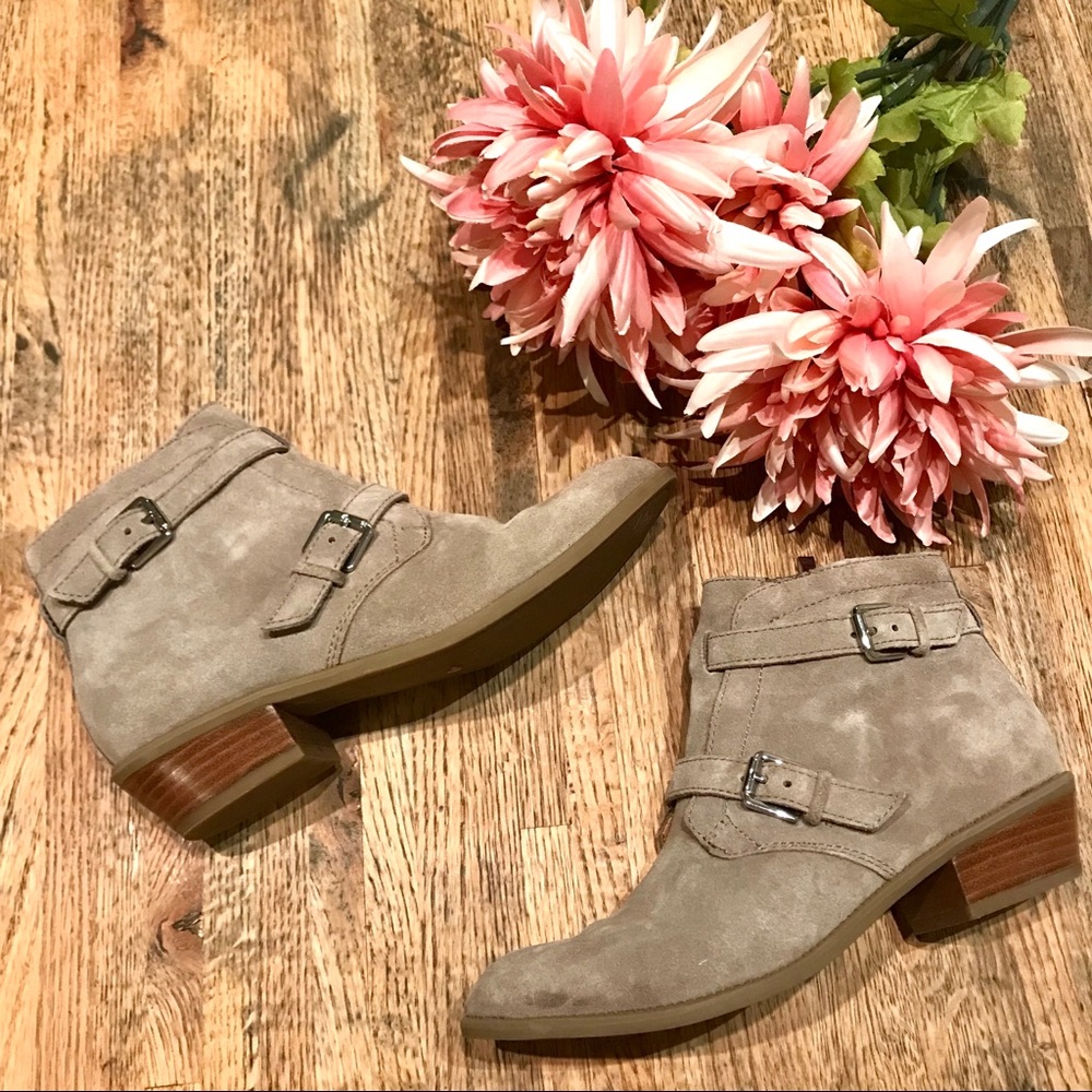 Franco Sarto taupe leather Rynn booties w/ buckles